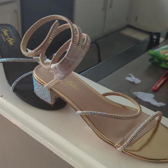 Shoe - Picture 9 of 12